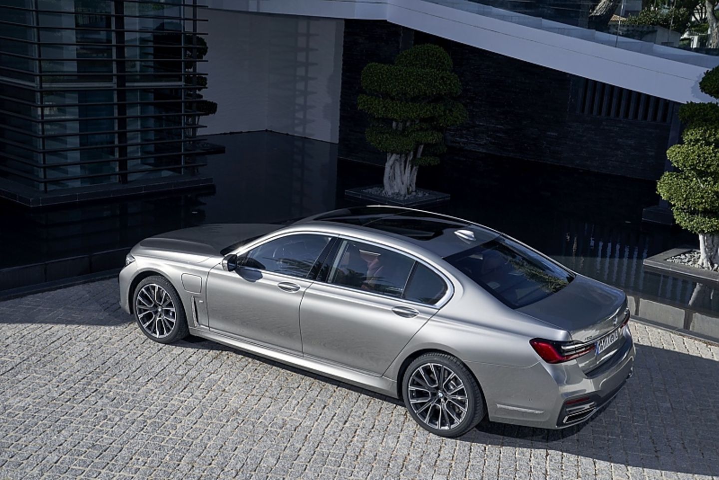 BMW 745 Le xDrive