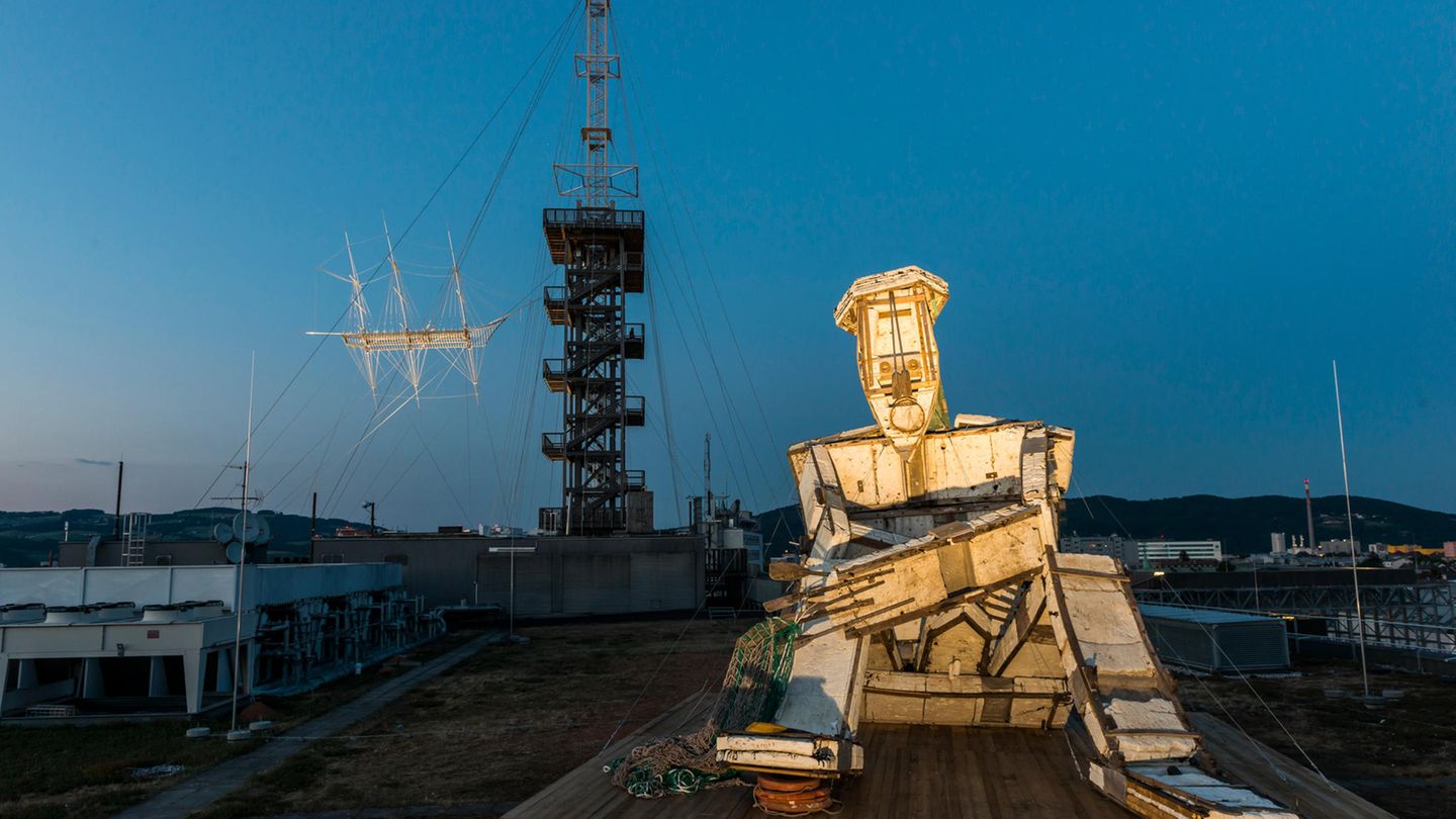 "Das fliegende Schiff" des russischen Künstlers Alexander Ponomarev