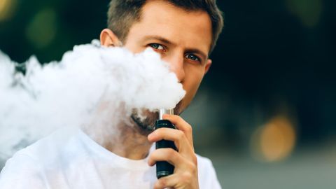 Krampfanfälle durch E-Zigaretten? FDA prüft Hinweise