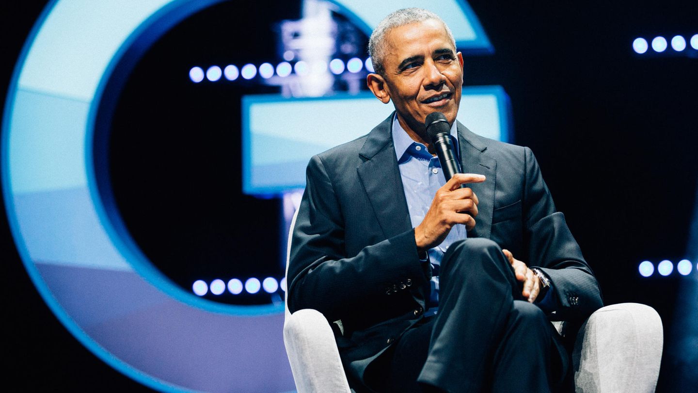Barack Obama spricht in der in Kölner Lanxess Arena beim World Leadership Summit