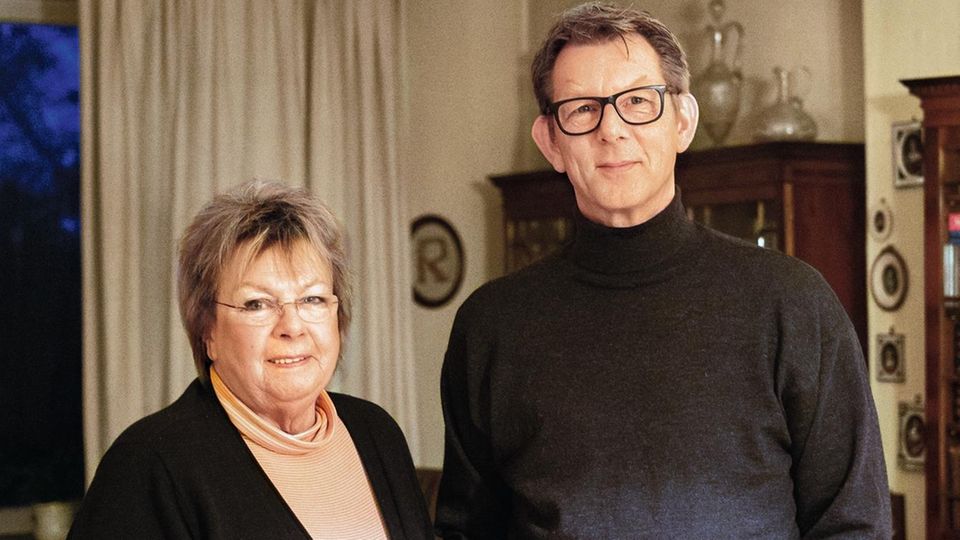 "Wir waren zum Abschuss freigegeben": Birgitt Röhll und Sohn Stephan. Beide leben noch immer in Berlin. Birgitt Röhll und Sohn Stephan. Beide leben noch immer in Berlin.