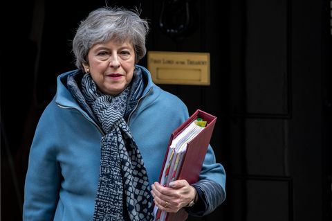 Theresa May verlässt die Downing Street 10 (Archivbild)