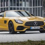 Der grimmige Kühlergrill sorgt für Präsenz