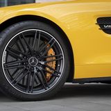 Die Bremsen packen kräftig zu