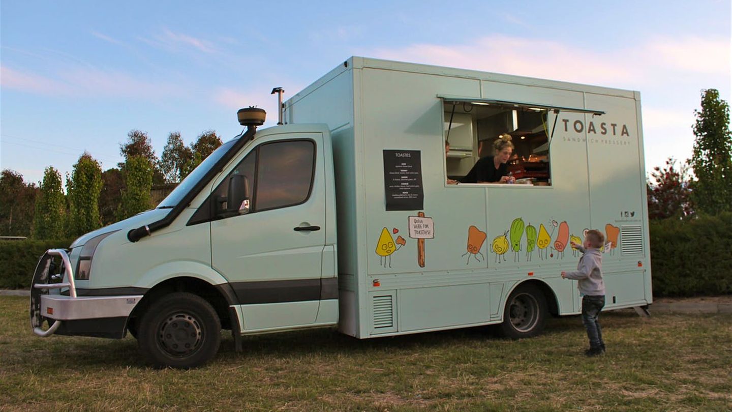 Toasta, Melbourne, Australien  2014 war dies der erste Sandwich-Wagen in Melbourne. Es gibt Sandwiches mit Pulled Pork und Mac and Cheese oder Hühnchen-Schnitzel. Mittlerweile gibt es einen festen Laden im Westen von Melbourne.