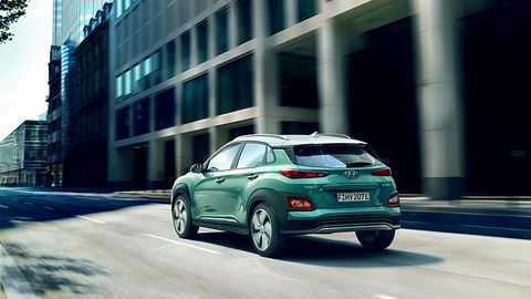 Hyundai Kona Electric - von hinten kaum vom Verbrenner zu unterscheiden