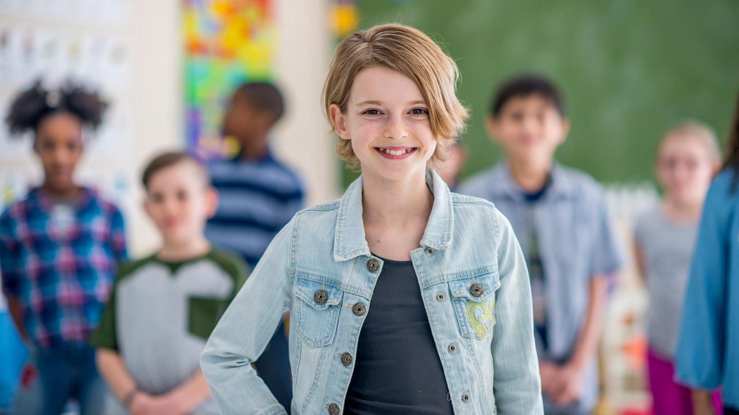 Eine Gruppe Schüler und Schülerinnen