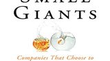 Bo Burlingham  Small Giants: Companies that choose tob e great instead of big      Gründen und anschließend so berühmt werden wie Elon Musk oder Bill Gates – so stellen sich viele das Leben eines Entrepreneurs vor. Dass Erfolg ganz unterschiedliche Ebenen hat, beweist Bo Burlingham in seinem Buch. Er stellt 14 US-Unternehmen vor, die statt auf Wachstum auf das beste Produkt oder die beste Dienstleistung gesetzt haben und vielleicht nicht weltweit bekannt, aber trotzdem sehr erfolgreich sind. "Small Giants" hier bei Audible.