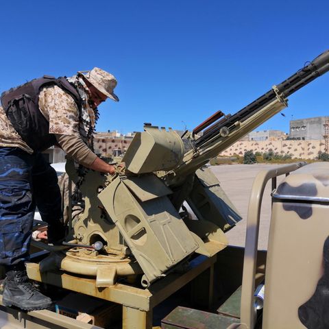 Truppen des Generals Chalifa Haftar rücken seit Donnerstag auf die Hauptstadt Tripolis vor