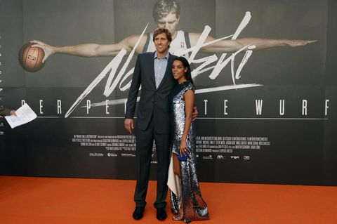 Dirk Nowitzki mit seiner Frau Jessica bei der Premiere des Films über sein Leben
