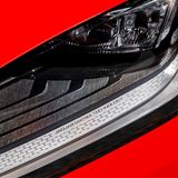 Die Voll-LED-Scheinwerfer sind neu am Jaguar XE