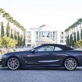 BMW M 850i Cabrio xDrive - das Dach öffnet und schließt in 15 Sekunden bis zu einer Geschwindigkeit von 50 km/h