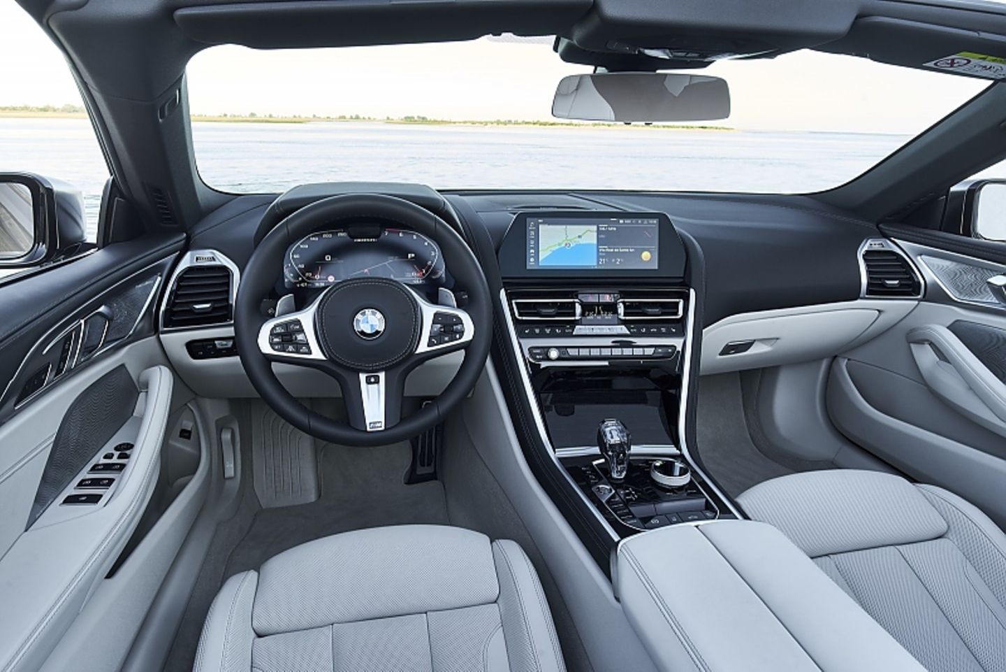 BMW M 850i Cabrio xDrive - exzellentes Cockpit