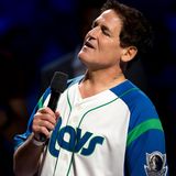 Der wohl größte Nowitzki-Fan in Dallas: Mavs-Besitzer Mark Cuban. In seiner finalen Würdigung des Deutschen kündigt Cuban an: "Er wird die größte Statue aller Zeiten bekommen."