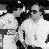 Brabham-Chef Bernie Ecclestone (r.), zugleich Chef der Vereinigung der Formel-1-Konstrukteure, spricht 1984 beim Training zum Großen Preis von Österreich mit seinem brasilianischen Fahrer Nelson Piquet. Später wird Ecclestone Chef der Formel 1 und führt sie kommerziell in neue Dimensionen. Erst 2017 tritt er ab.
