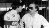 Brabham-Chef Bernie Ecclestone (r.), zugleich Chef der Vereinigung der Formel-1-Konstrukteure, spricht 1984 beim Training zum Großen Preis von Österreich mit seinem brasilianischen Fahrer Nelson Piquet. Später wird Ecclestone Chef der Formel 1 und führt sie kommerziell in neue Dimensionen. Erst 2017 tritt er ab.