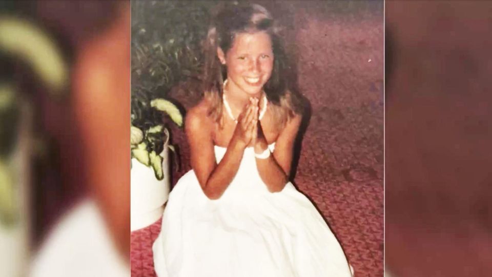Neun Jahre alt: Moderatorin postet altes Kinderfoto: Um welchen Promi handelt es sich? Neun Jahre alt: Moderatorin postet altes Kinderfoto: Um welchen Promi handelt es sich?