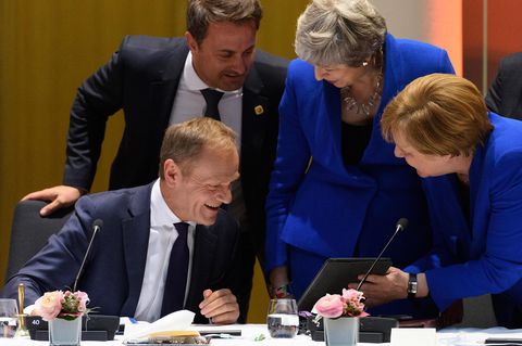 Donald Tusk, British, Theresa May und Angela Merkel beim Brexit-Gipfel