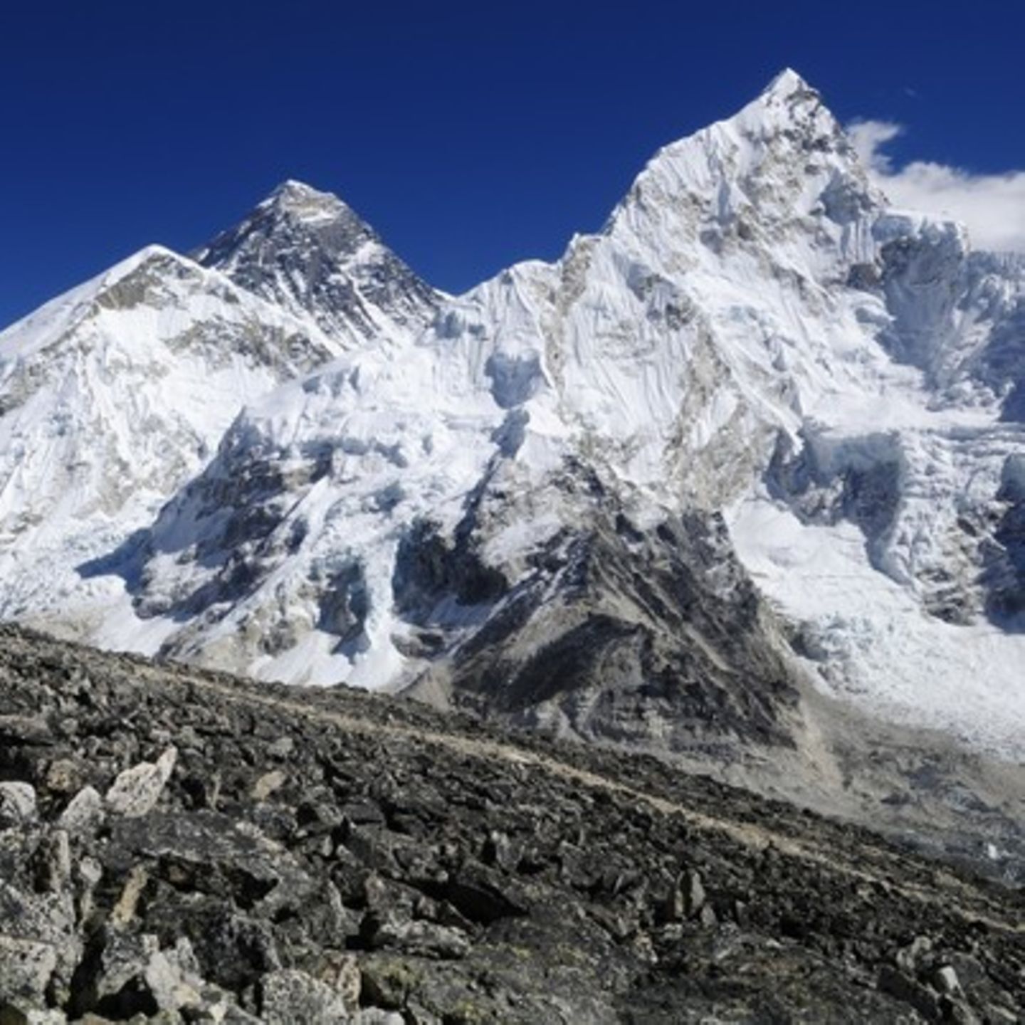 Mount Everest Hochster Berg Der Welt Wird Neu Vermessen Stern De