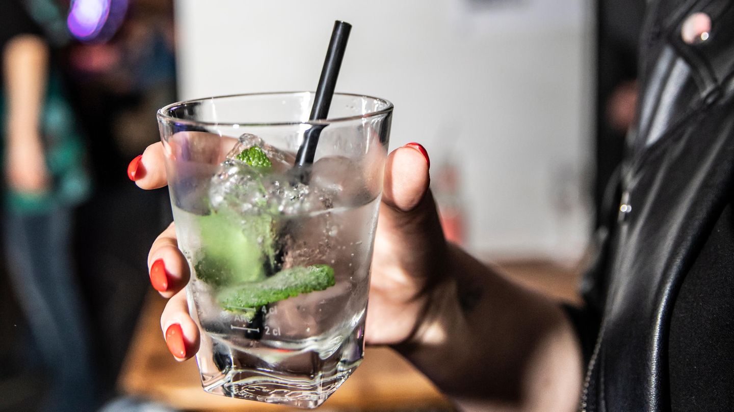 Die Drinks hier tun ein bisschen so, als seien sie Cocktails. Schmeckt hervorragend!