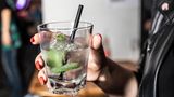 Die Drinks hier tun ein bisschen so, als seien sie Cocktails. Schmeckt hervorragend!