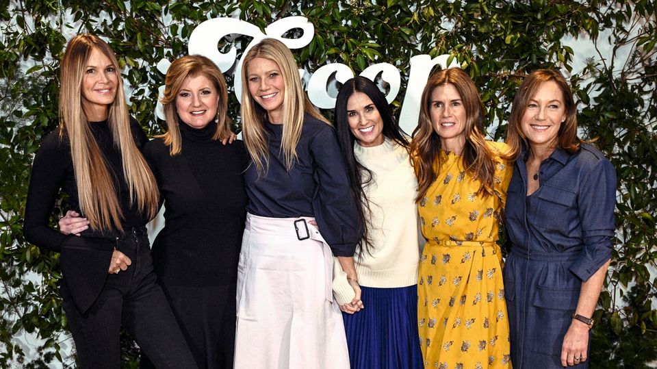 Oscar-Gewinnerin: Total gut drauf: Im Januar traf sich Paltrow mit dem Model Elle McPherson (l.), der Medien-Frau Arianna Huffington, der Schauspielerin Demi Moore, der Visagistin Gucci Westman und der Unternehmerin Gregg Renfrew zum "Goop"-Gesundheits-Gipfel in New York Total gut drauf: Im Januar traf sich Paltrow mit dem Model Elle McPherson (l.), der Medien-Frau Arianna Huffington, der Schauspielerin Demi Moore, der Visagistin Gucci Westman und der Unternehmerin Gregg Renfrew zum "Goop"-Gesundheits-Gipfel in New York