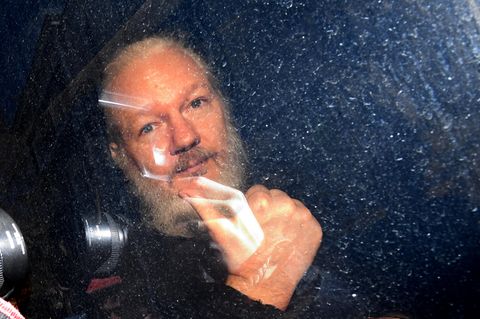 Julian Assange, Mitbegründer der Enthüllungsplattform WikiLeaks, wird festgenommen