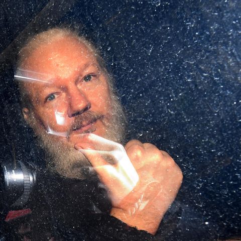 Julian Assange, Mitbegründer der Enthüllungsplattform WikiLeaks, wird festgenommen