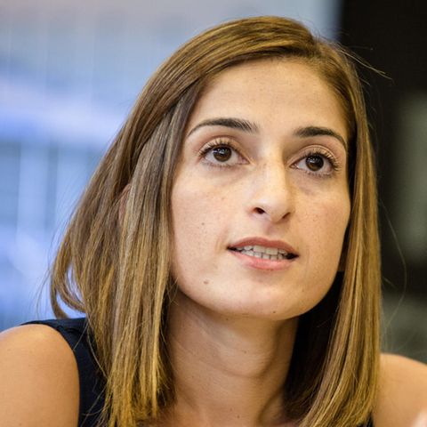 Die deutsche Journalistin Mesale Tolu gibt nach ihrer Ankunft aus Istanbul ein Pressestatement