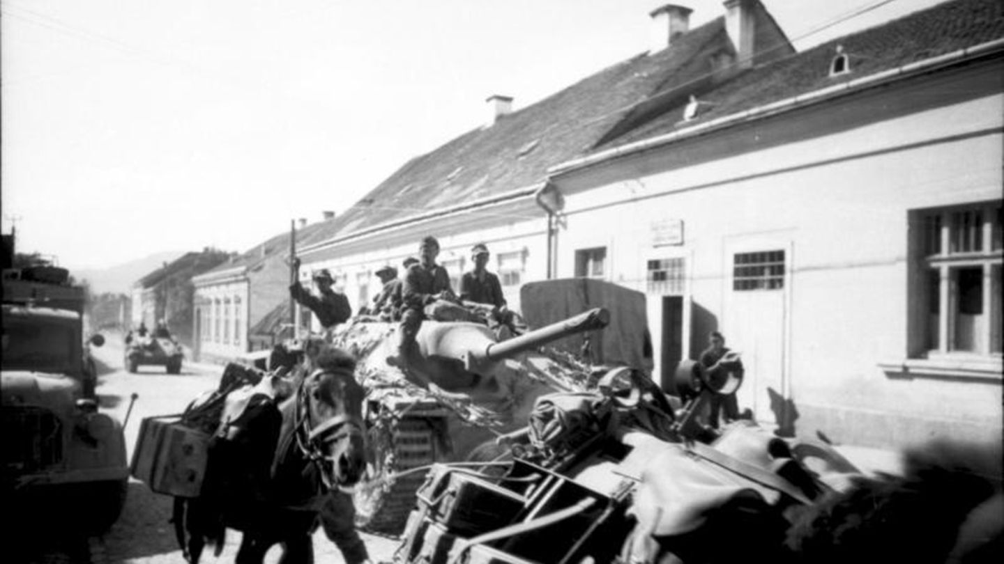 Dieser Hetzer wurde 1944 in Ungarn aufgenommen.
