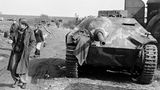Mit der geringen Bauhöhe korrigierten die Deutschen die Fehler der Marder-Jagdpanzer, dei viel zu weit aufragten.