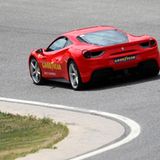Mit dem Ferrari 488 und dem Goodyear Eagle F1 auf dem Ascari Race Track