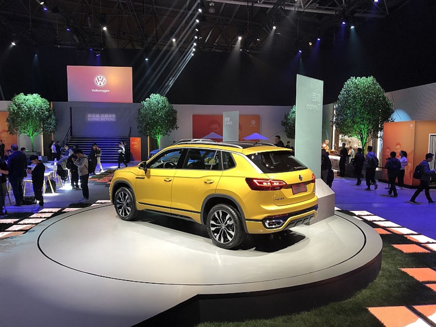 VW Tayron