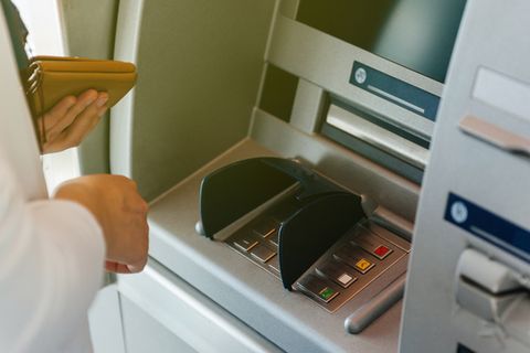Abrufkredite sind meist günstiger als die Dispozinsen auf dem Girokonto