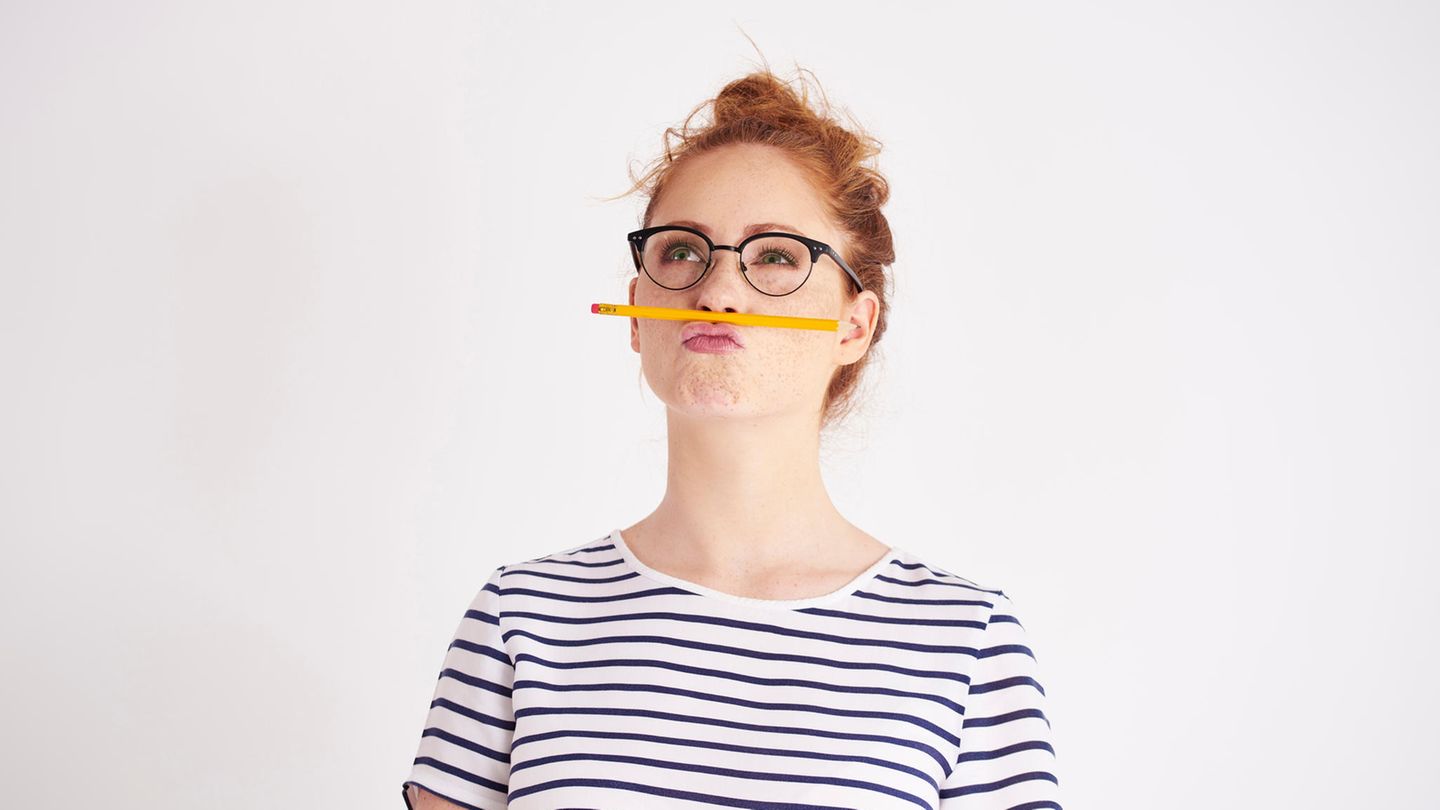 Dating-Trend Brieffreunding: Frau mit Stift