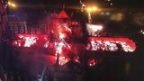 Feuer im Kirchenschiff