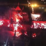 Feuer im Kirchenschiff