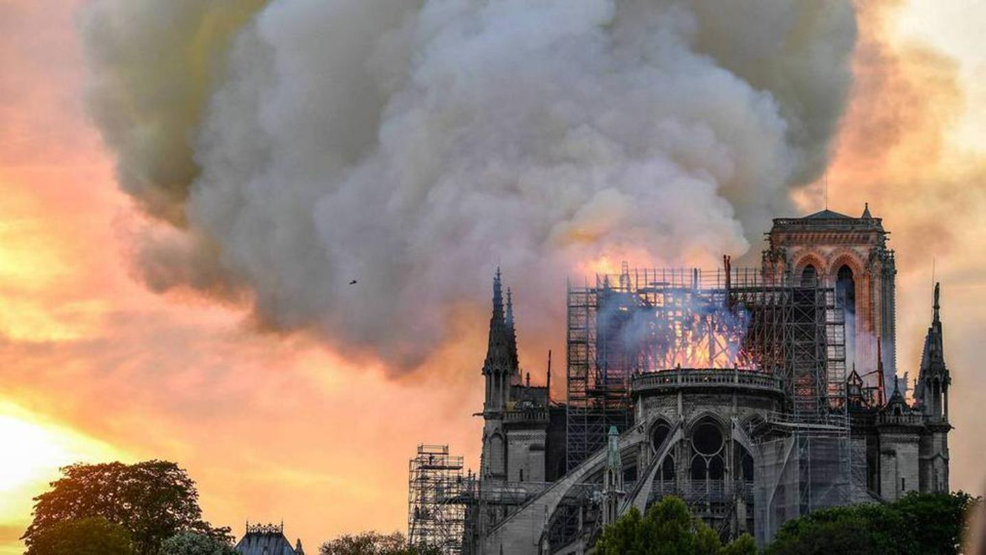 Die Kathedrale Notre-Dame soll schnellstmöglich wieder aufgebaut werden