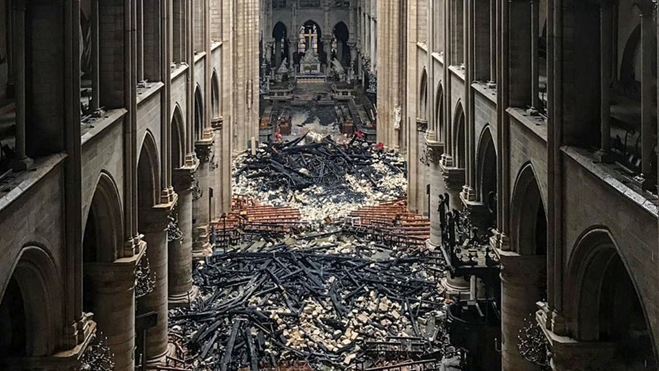 Das Innere von Notre-Dame nach dem Brand