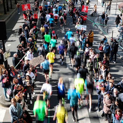 Beim Paris Marathon lief eine Frau einen Weltrekord in High Heels