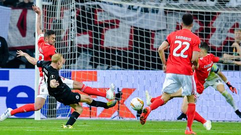 Eintracht Frankfurt vs Benfica Lissabon 2-0 - Rode schießt das 2-0