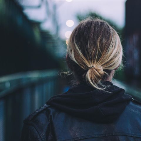 Mann oder Frau? Manchmal reichen lange Haare für einen unangebrachten Anmachspruch.