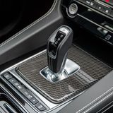 Der einstige Drehknopf der Automatik musste im Jaguar F-Pace SVR einem Schaltgriff weichen