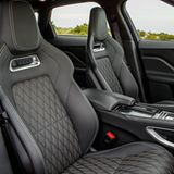 Die Sitze im Jaguar F-Pace SVR sind sportlich und bieten guten Seitenhalt