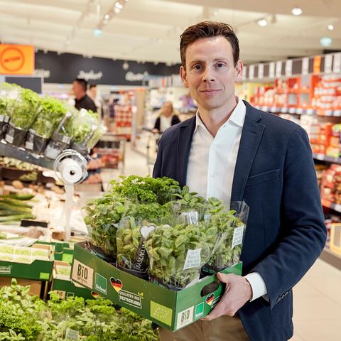 Lidl-Einkaufschef Jan Bock: "Selbstverständlich verhandeln wir hart. Aber es ist ein Gerücht, dass wir unsere Lieferanten wie die Unterhemden wechseln. Das ist absoluter Blödsinn."