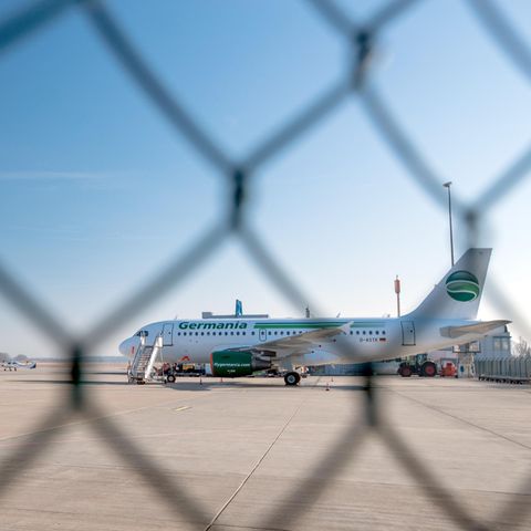 airport rostock-laage soll weltraumbahnhof werden