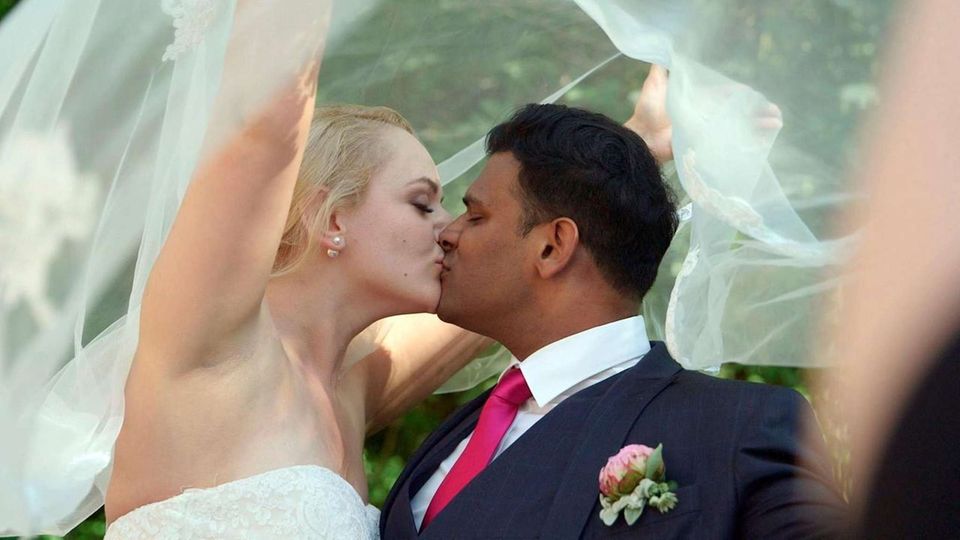Liebesheirat unerwünscht - Wenn der Bräutigam aus Indien kommt Liebesheirat unerwünscht - Wenn der Bräutigam aus Indien kommt