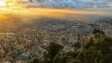 Bogota, die Hauptstadt Kolumbiens, ist eine der Regionen in Südamerika, die am schnellsten wachsen. 2013 zählte die Stadt eine Einwohnerzahl von knapp acht Millionen Bewohnern.