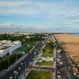 Die Stadt Chennai ist die Hauptstadt des indischen Bundesstaates Tamil Nadu und liegt am Golf von Bengalen an der Südostküste Indiens. Geschätzt leben in der Metropole rund neun Millionen Menschen. Damit ist Chennai aktuell das viertgrößte Ballungsgebiet Indiens.