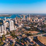 Daressalam war bis 1974 die Hauptstadt Tansanias. Der Boom der Städte ist in Afrika besonders ausgeprägt. Die Einwohnerzahl lag 2016 bei rund 5,5 Millionen Menschen - bis 2030 sollen es mehr als 10 Millionen Einwohner sein.